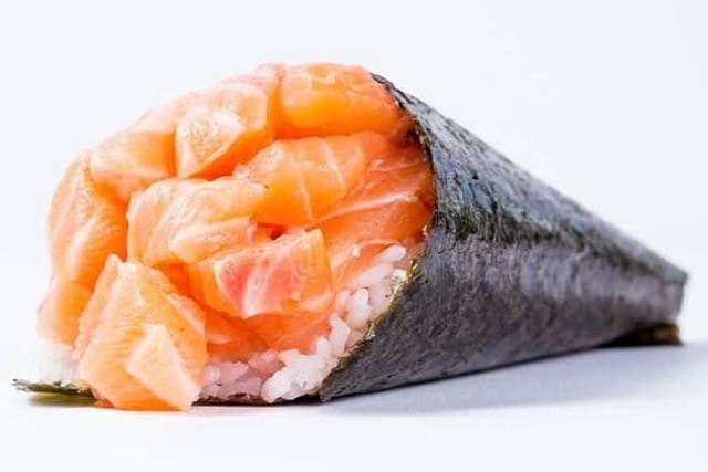 TEMAKI HOT SALMON.