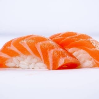 NIGIRI SALMON *