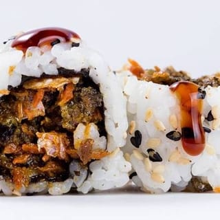 SALMON SKIN ROLL