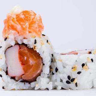 SALMON SPECIAL ROLL*