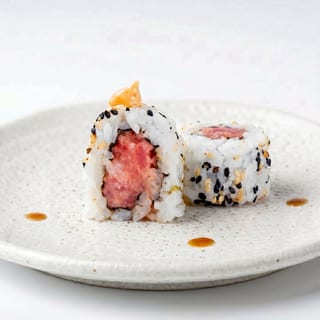 SPICY TUNA ROLL *